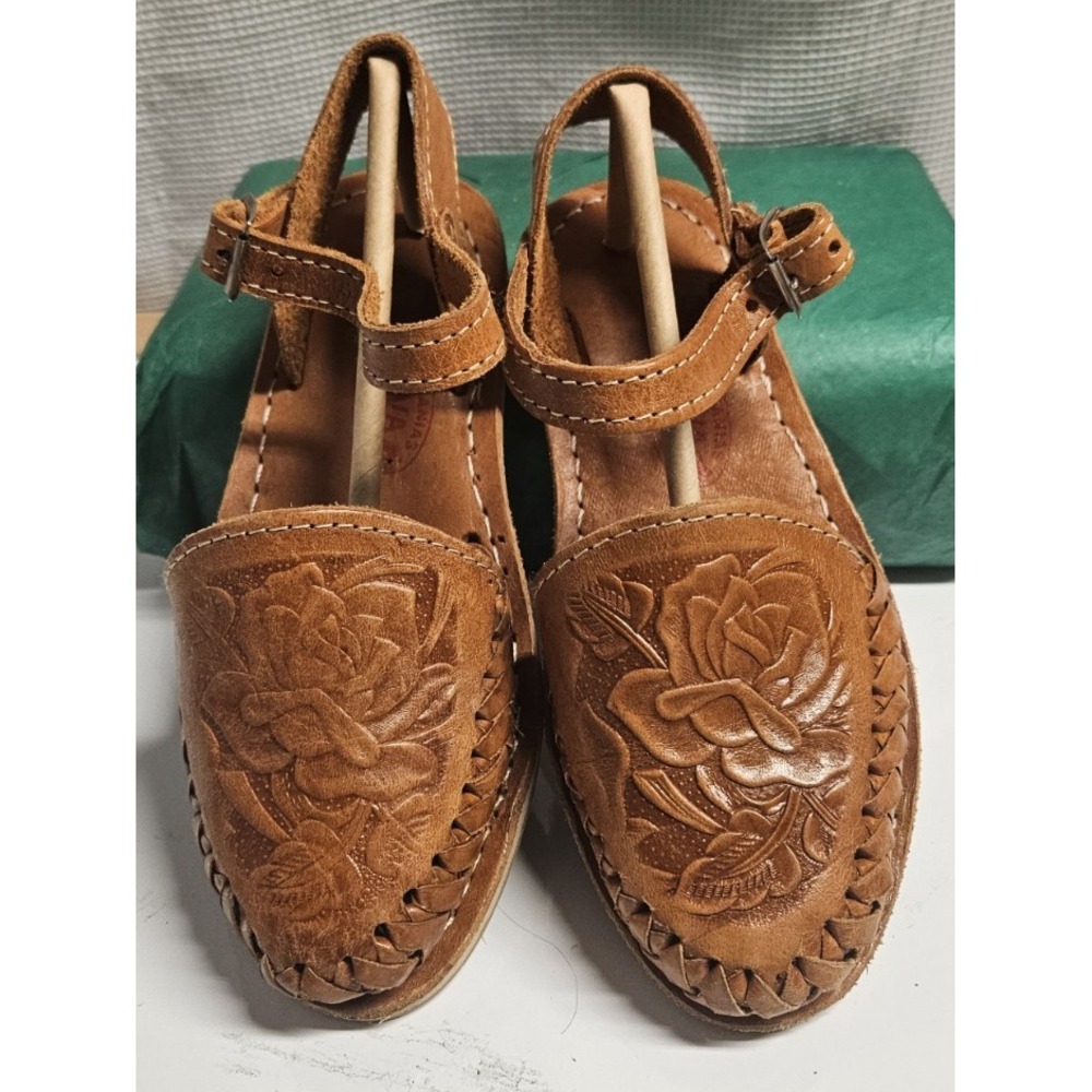 ARTESANIAS SILVA mexican handmade embossed floral dark‎ tan sandals girl Sz 1.5 - Picture 2 of 7